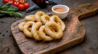 Aros de calamar empanados