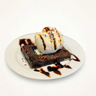 Fudge Brownie with Ice Cream