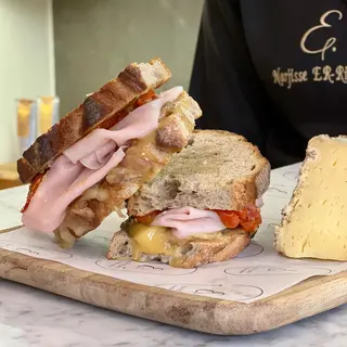 Le Croq' fondant de Savoie ( Non halal ) 