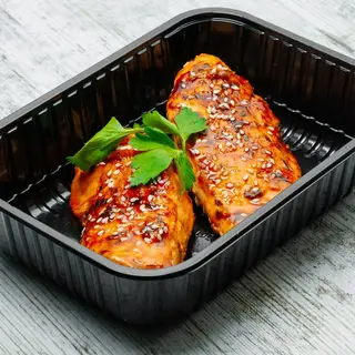 Грудка куриная на гриле  с гарниром 
