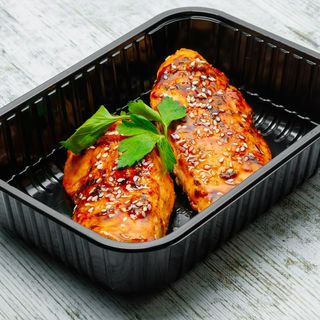 Грудка куриная на гриле  с гарниром 