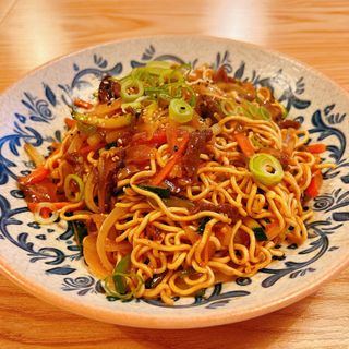 Yakisoba Con Verduras Y Ternera