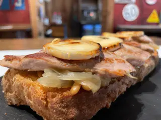 Tosta De Lomo