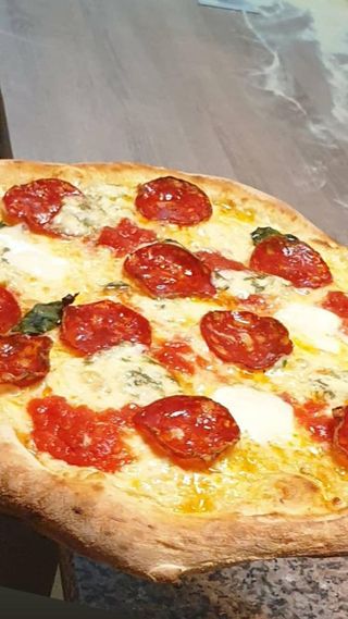 Pizza Quattro Formaggi cu chorizo Ø30cm