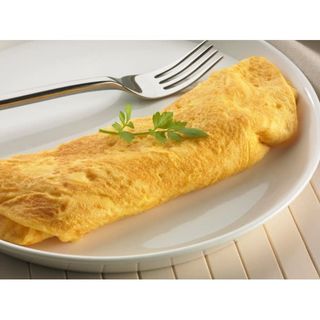 TORTILLA FRANCESA AL PLATO   3 HUEVOS Y PAN TOSTADO