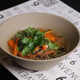 Курячий бульйон з локшиною