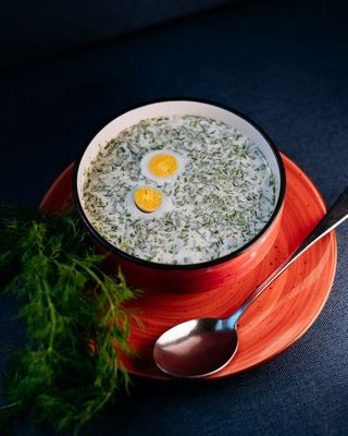 ოკროშკა მსუბუქად დამარილებული ორაგულით