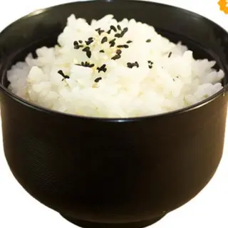 Riso bianco al vapore