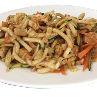 020 Udon saltato con pollo e verdure