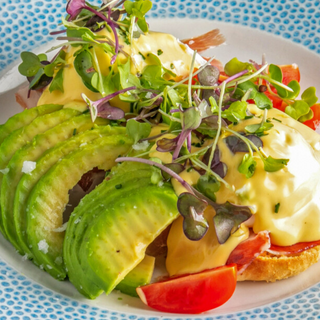 BENEDICTS CON AGUACATE