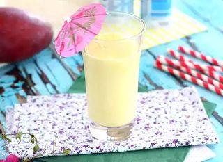 Mango lassi