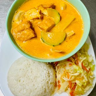 Tofu z czerwonym curry