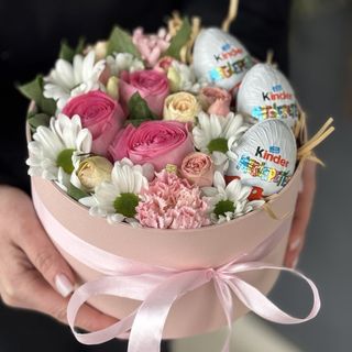 Квіткова коробка з Kinder Surprise