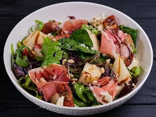 Салат з грушею (250гр)