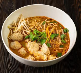 Kuay Tiao Nam Tok owoce morza (750ml)