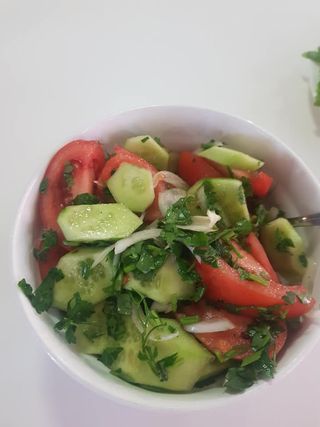 კიტრი-პომიდვირს სალათი