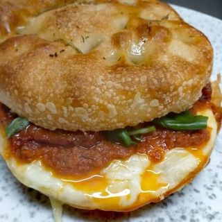 Focaccia La Caprese (V)