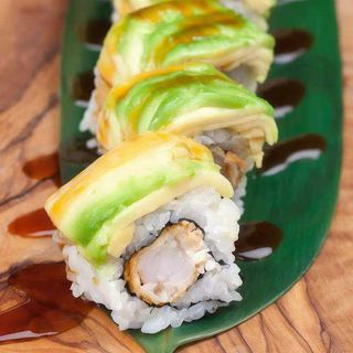 Maki kushiague roll (8 piezas)