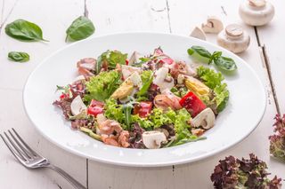 Salată Mix cu bacon