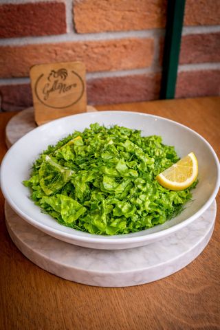 Salata verde cu lamaie si marar