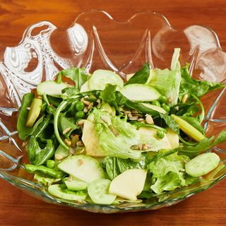 Салат зеленый