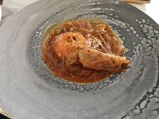 s13 Spaghetti di soia con gamberone in agropiccante 