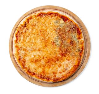 Pizza 4 vrste sira + Coca-Cola 250ml