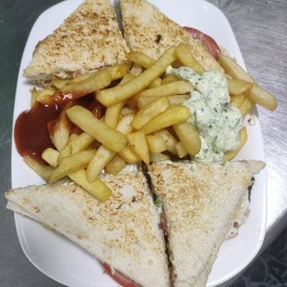 Sándwich Especial Lomo Con Papas