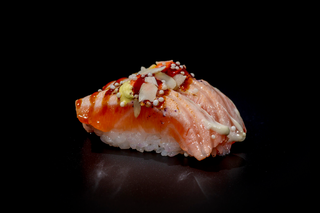 127. Nigiri De Salmón Flameado (2 Uds.)