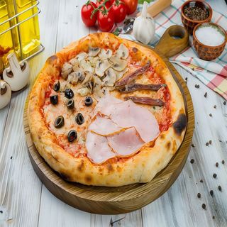 pizza 4 estaciones (familiar)
