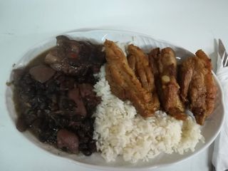 Frijoles Con Arroz Y Carne