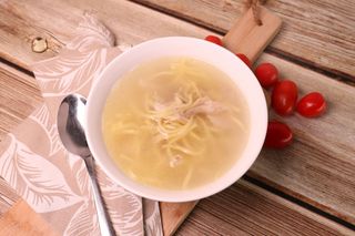 Суп куриный с лапшой (500г)