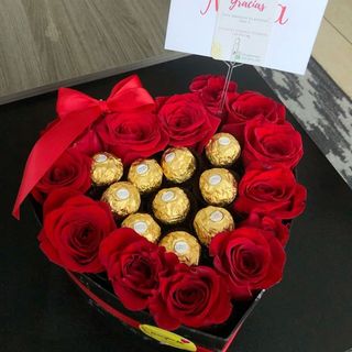 Boite de fleurs avec chocolat 