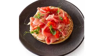 Slana proteinska palačinka sa pršutom