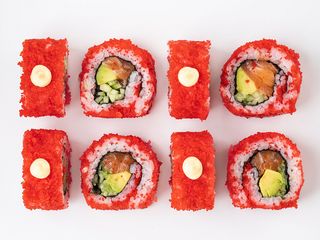 Каліфорнія в ікрі з лососем XL (290g)