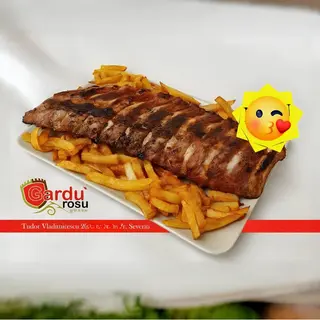 Scaricica de porc la gratar cu cartofi prajiti