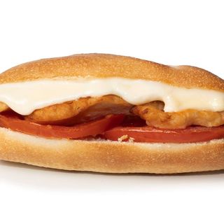 17. Frango, tomate e maionese