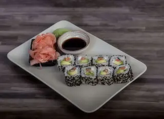 California Roll De Queso Philadelphia Mixto (8 Uds.)
