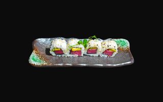 071. Uramaki tuna avocado