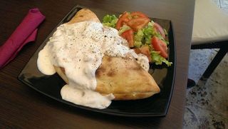 Maslenica sa telećim fileom i šampinjonima