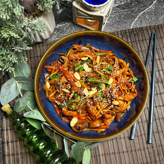 Удон Кім Чі з куркою (400г)