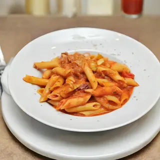 Pasta sa tunjevinom
