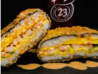 SUSHI BURGER Z KREWETKAMI