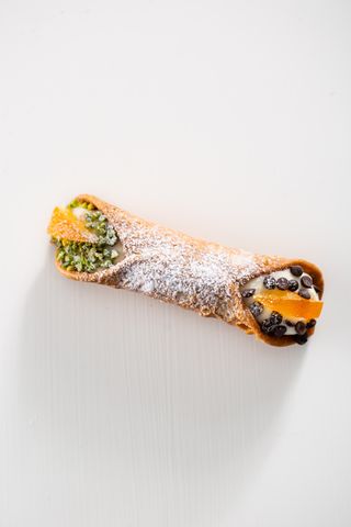 Cannollo siciliano tradizionale