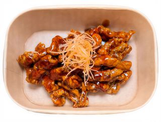 Shredded Beef in Plum Sauce | Vită Crocantă în Sos de Prune