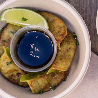 Gyozas Pollo Plancha (6 Uds.)