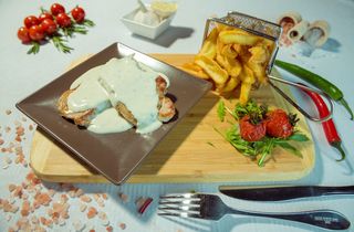 Mușchi file în sos gorgonzola