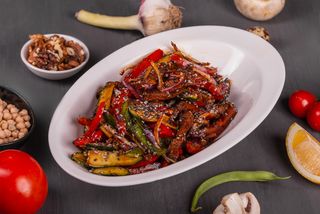 Китайский салат с говядиной (300 г)