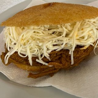 Arepa De Ternera Y Queso (1 Ud.)