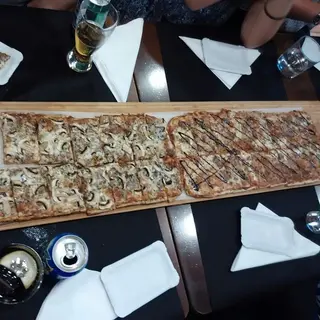 PIZZA DE POLLO A LA PARISIENNE (1 MTR)